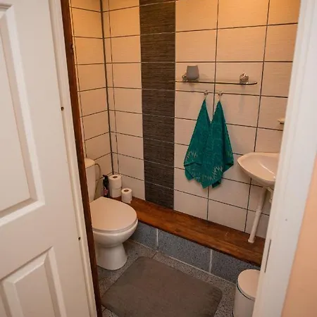 Hiiemaee Puhkemaja Dom wakacyjny *