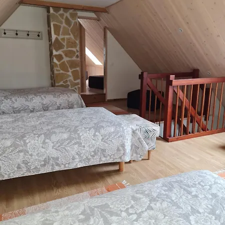 Hiiemaee Puhkemaja *