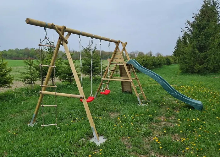 Hiiemaee Puhkemaja *